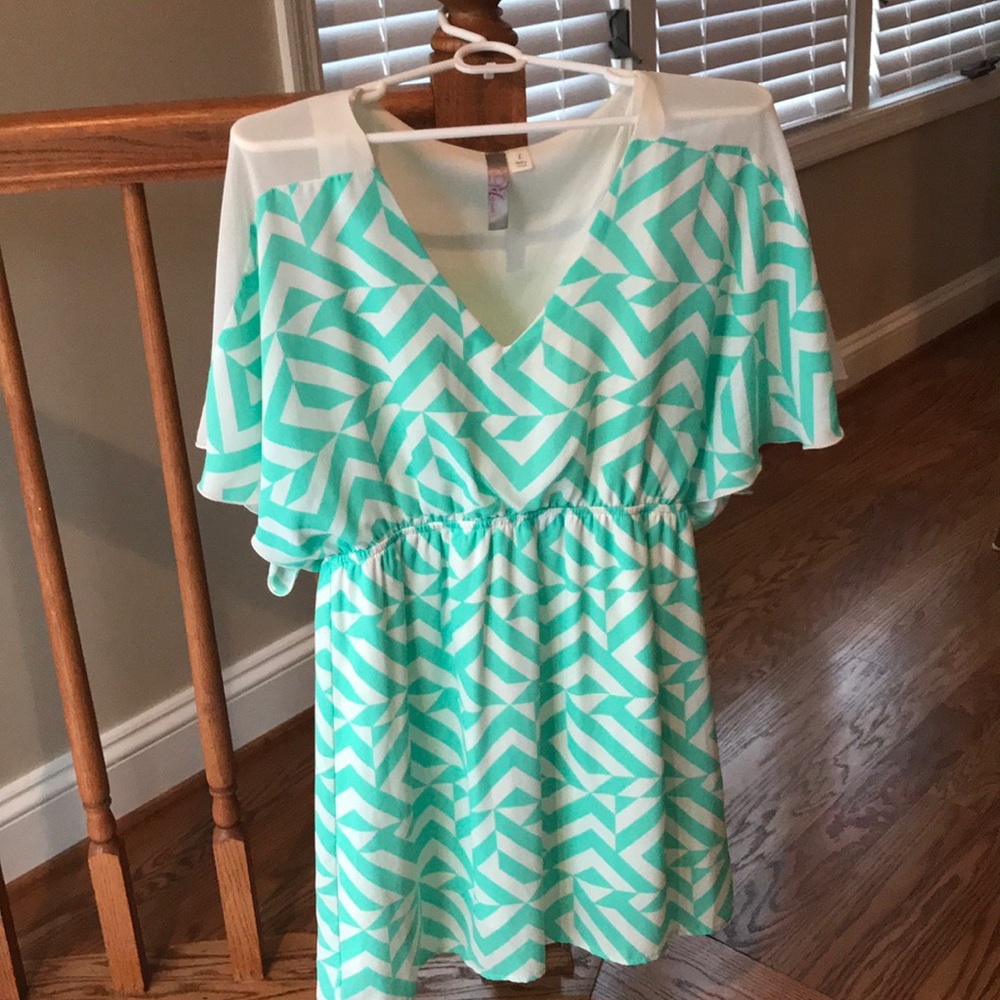 Myan dress. Mint green and white pattern. EUC
